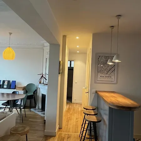 Ideal Pour Les Jo ! Dernier Etage Dans Le 16 Eme Apartment *